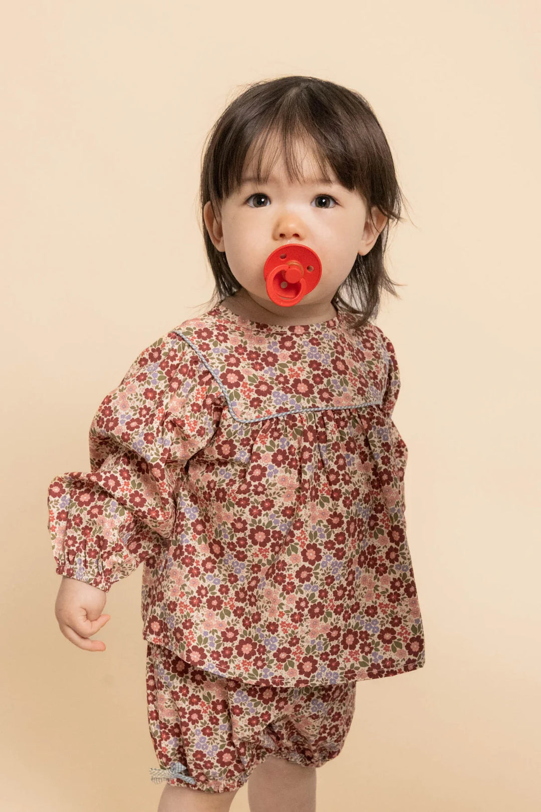 Floess – Madeline Set in Wildflower Meadow