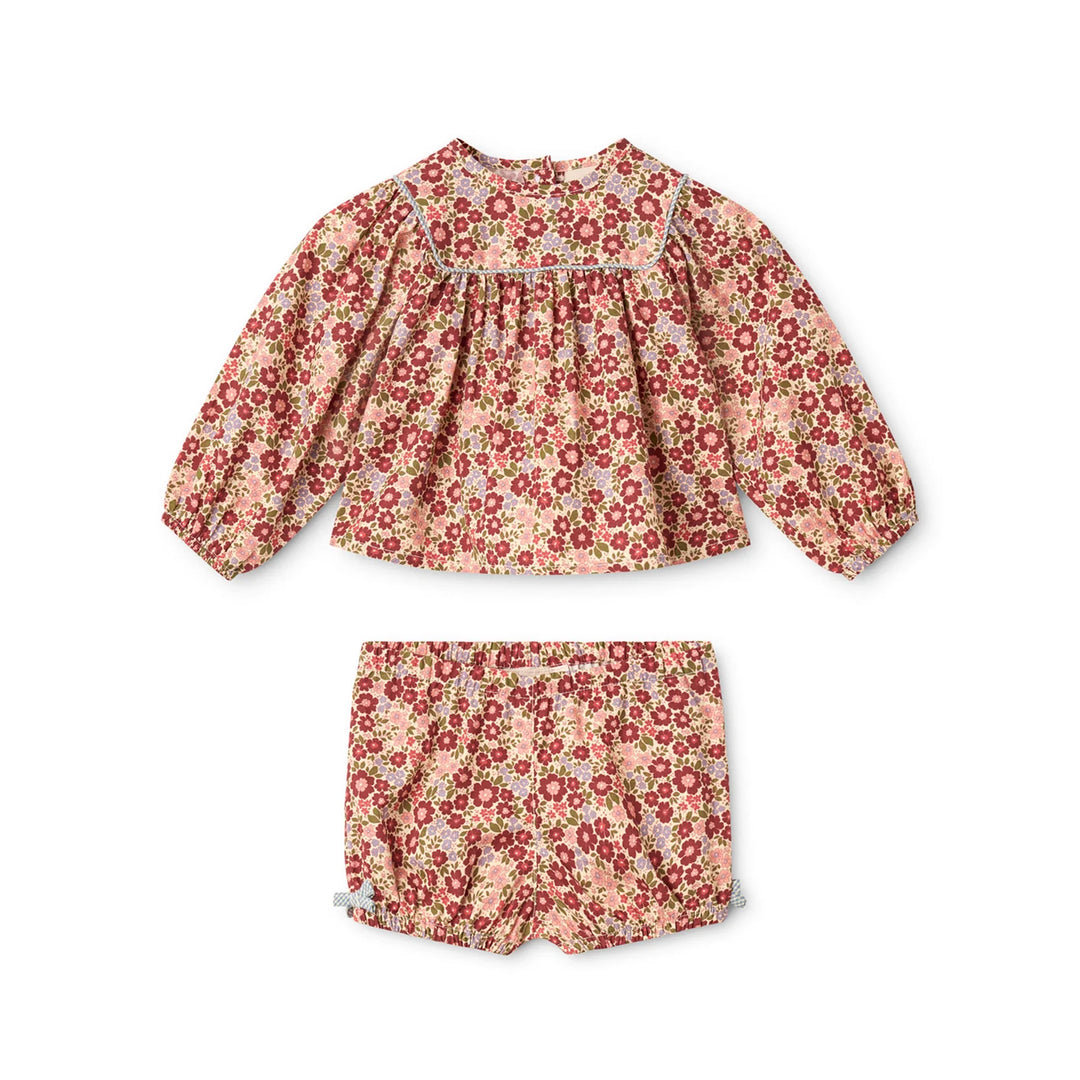 Floess – Madeline Set in Wildflower Meadow