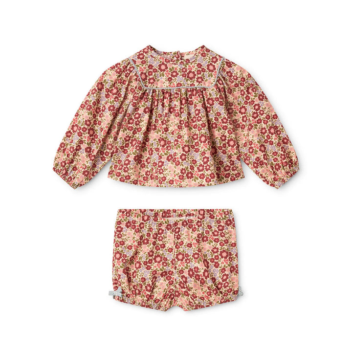 Floess – Madeline Set in Wildflower Meadow
