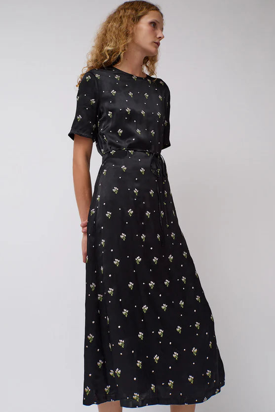 No. 6 Store – Lola Dress in Black Embroidered