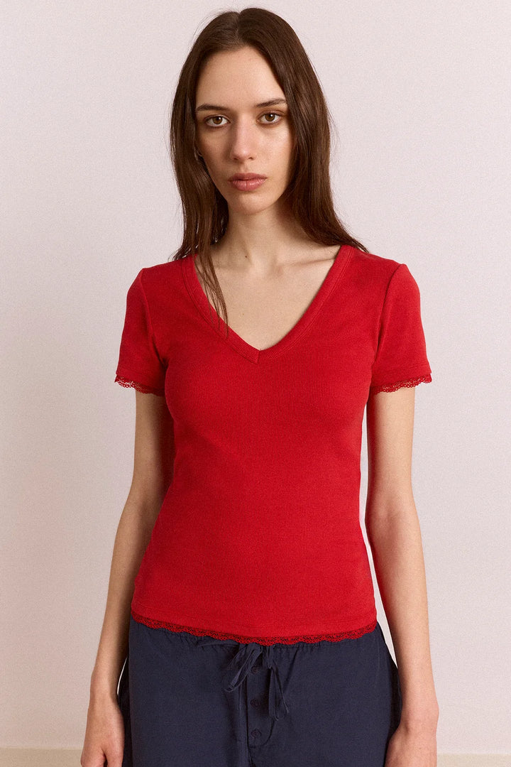 Damson Madder – Paige V-Neck Tee in Red
