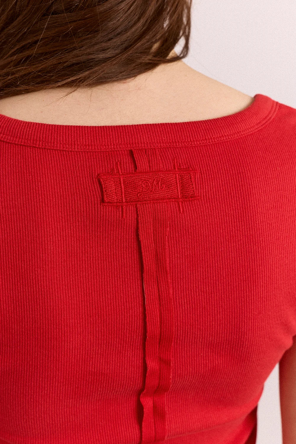 Damson Madder – Paige V-Neck Tee in Red