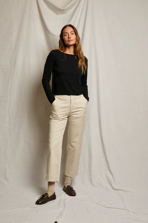 Perfect White Tee – Parker Crispy Long Sleeve Boatneck Top in True Black