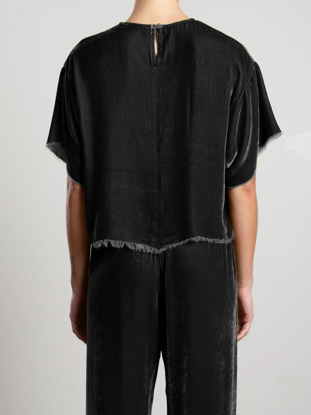 Pharaoh – Miles Tee in Black Velvet