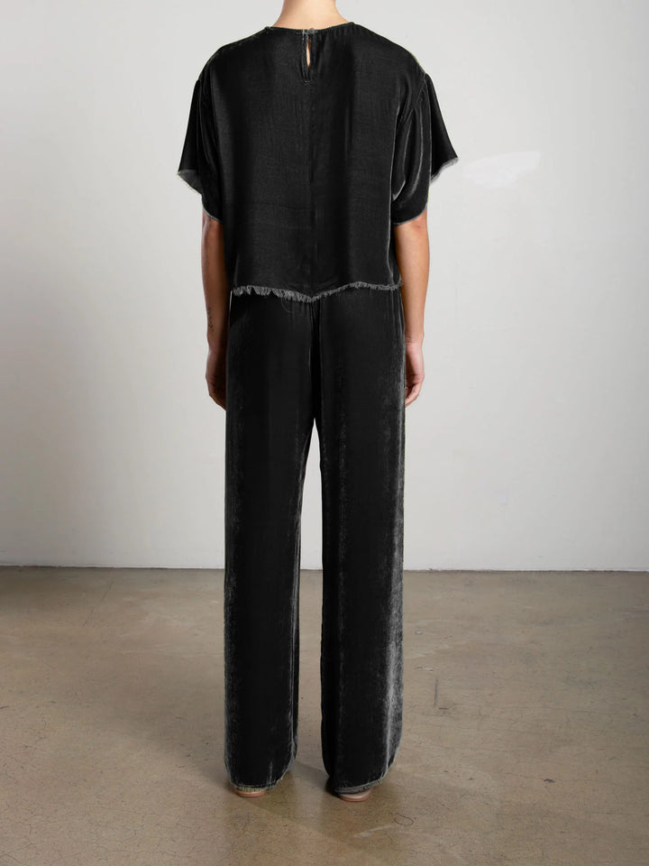 Pharaoh – Taryn Pant in Black Velvet