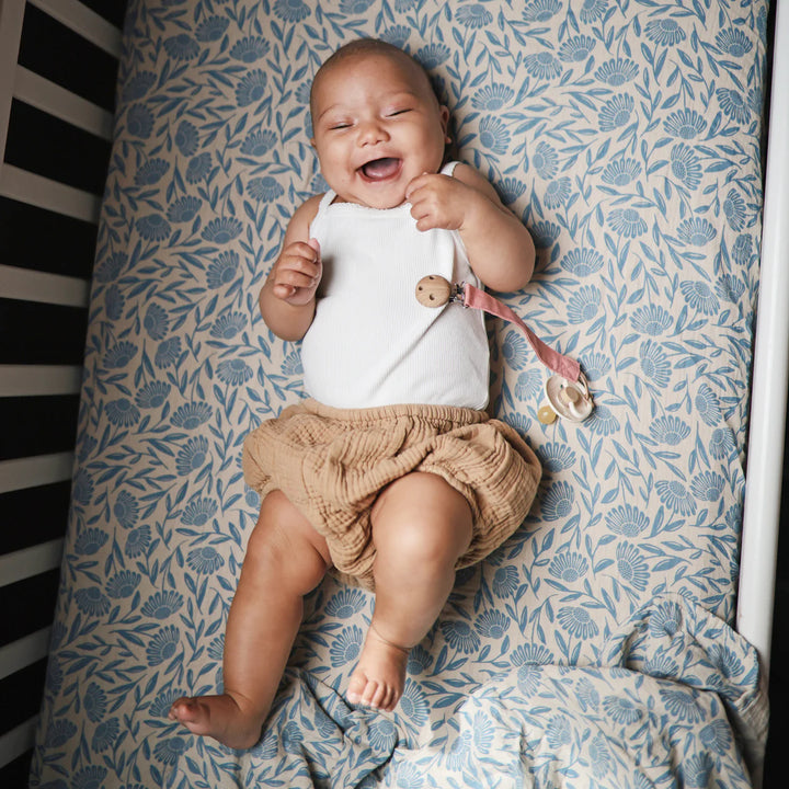 Mushie - Organic Cotton Muslin Swaddle in Blue Flowers