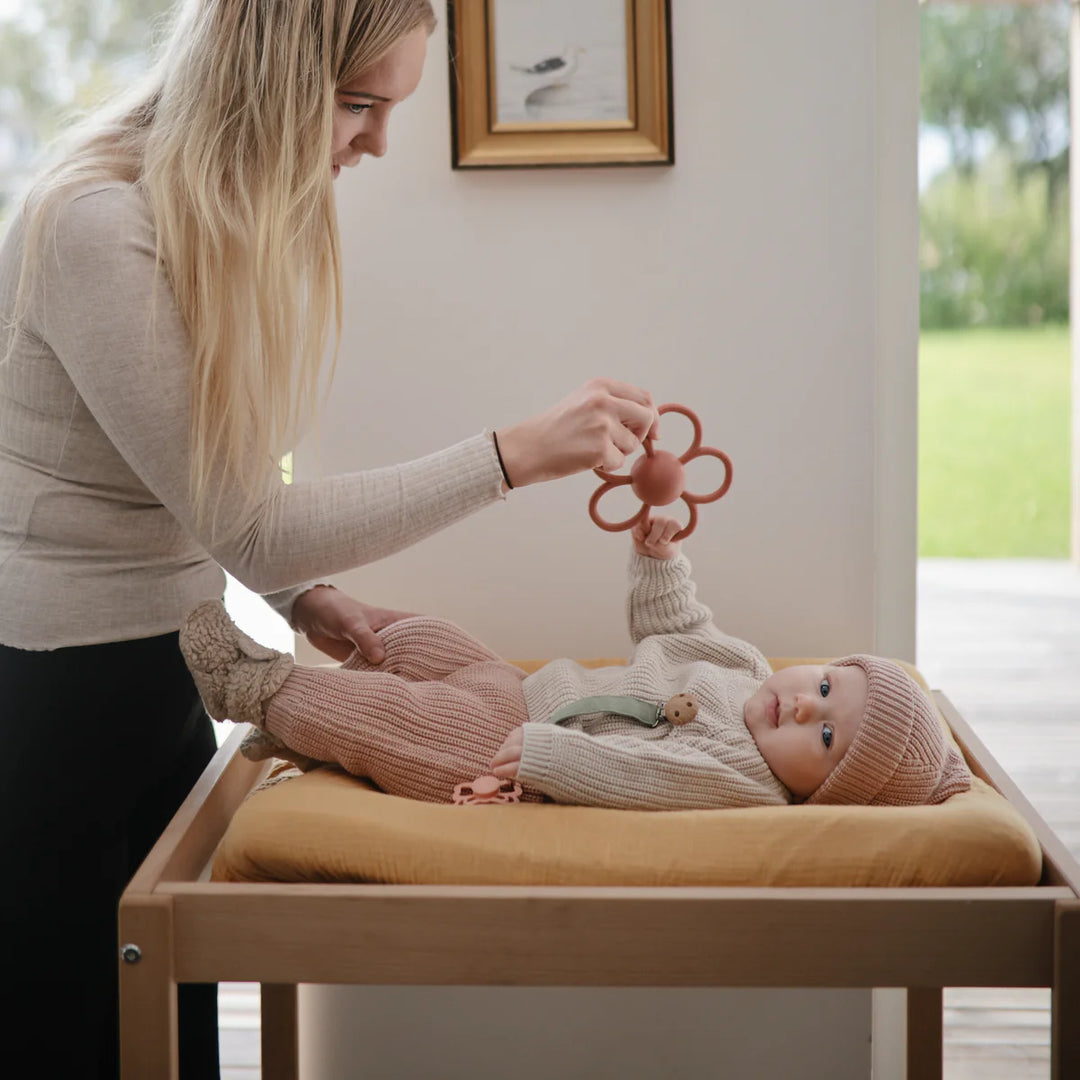 Mushie – Daisy Teether Rattle