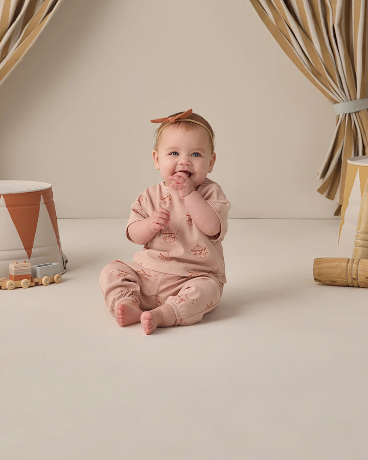 Quincy Mae - Jersey Tee + Pant Set in Carousel