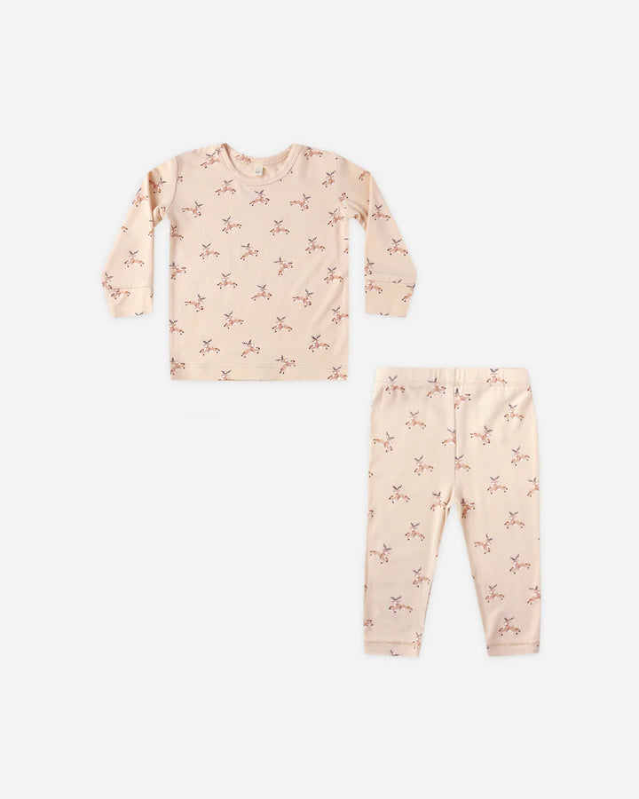 Quincy Mae - Bamboo Pajama Set in Reindeer