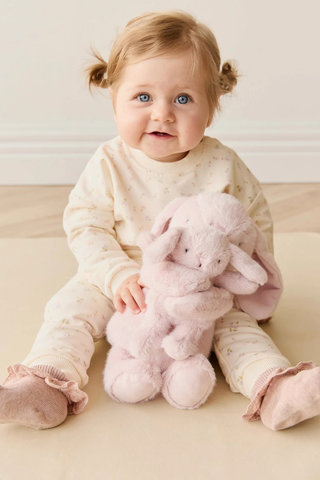 Jamie Kay – Snuggle Bunnies - Frankie the Hugging Bunny in Blossom