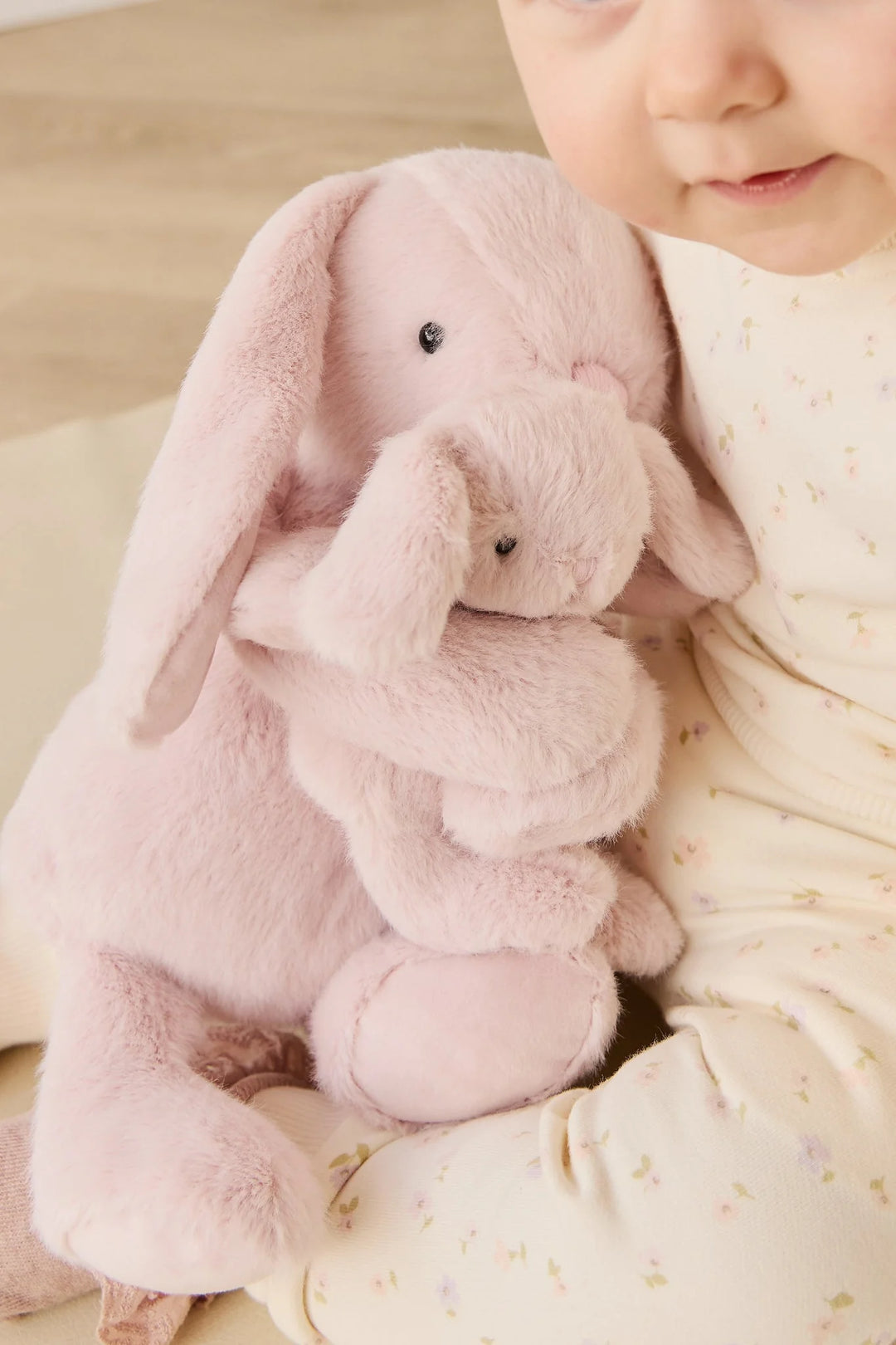 Jamie Kay – Snuggle Bunnies - Frankie the Hugging Bunny in Blossom