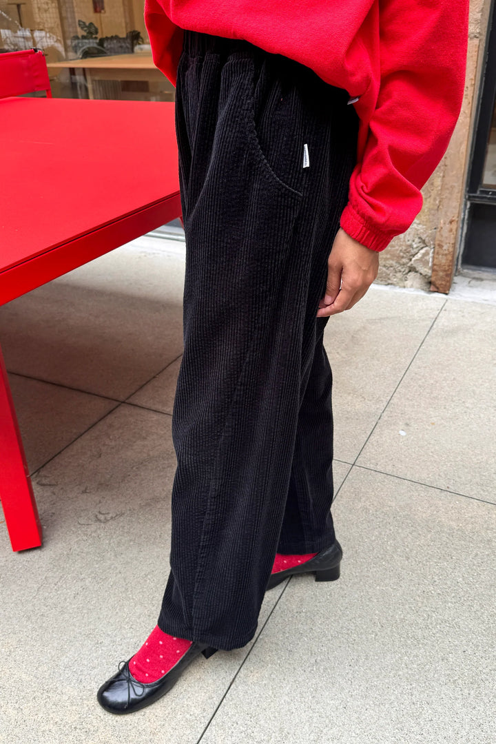 Le Bon Shoppe - Arc Soft Corduroy Pants in Black