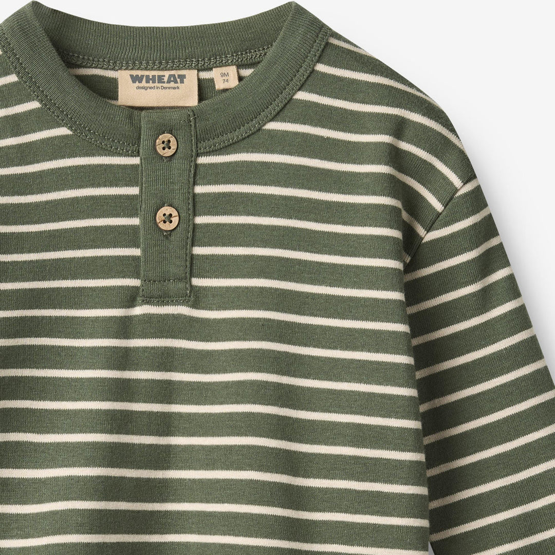WHEAT – Osvald Long Sleeve Henley Shirt in Green Stripe