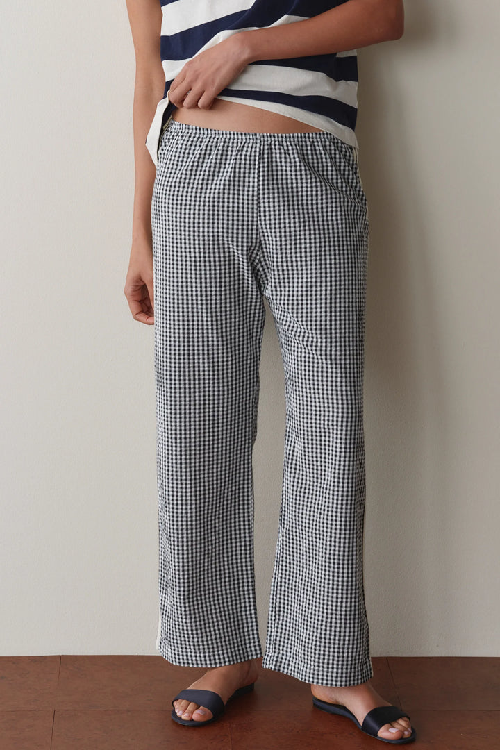 Donni – Cotton Gingham Stripe Crop Pant in Jet and White