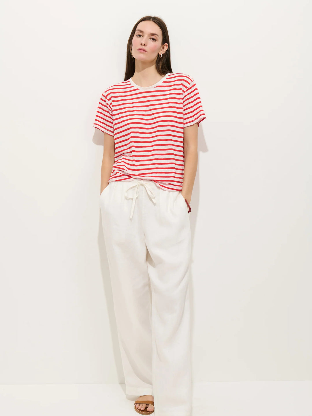 Alex Mill – Garcon Linen Cotton Striped Tee in Off White / Tomato