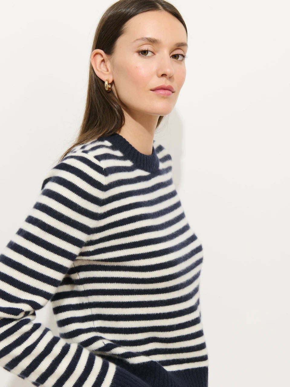 Alex Mill – Marais Striped Sweater in Navy/Ivory Cashmere