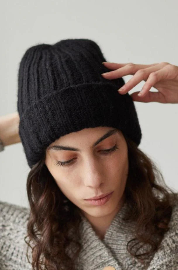 Wol Hide - Rib Hat in Onyx