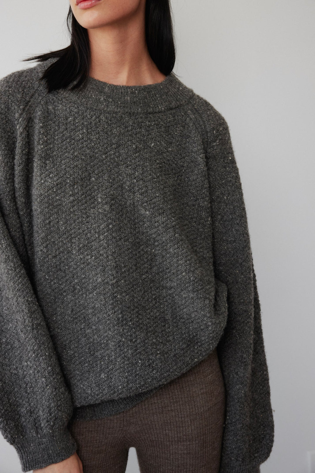 Wol Hide – Moss Raglan in Charcoal