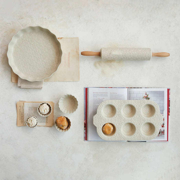 Embossed Stoneware Fluted Pie Dish