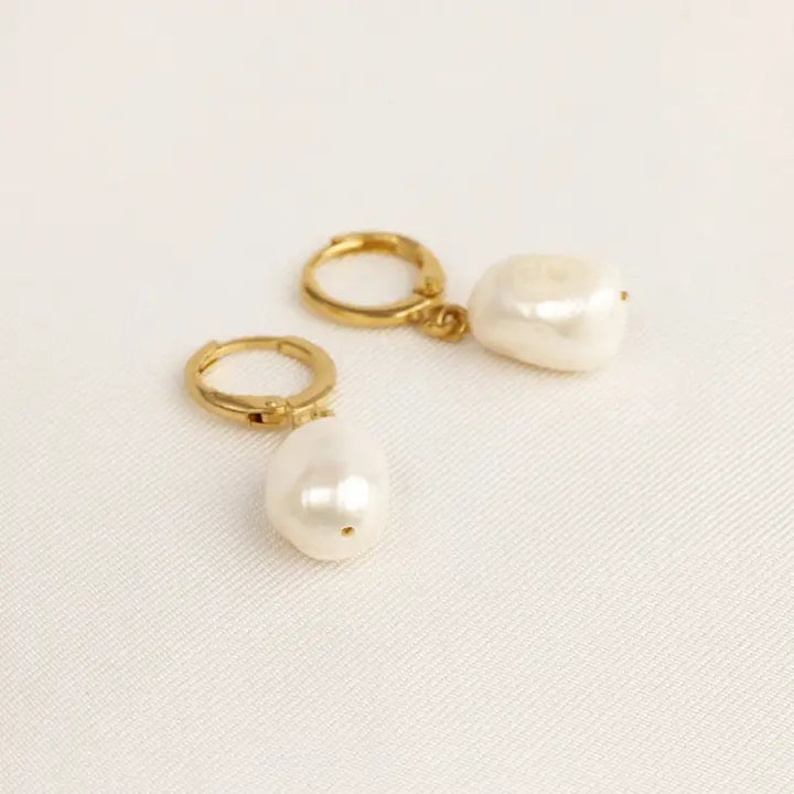 Agapé – Estée Earrings