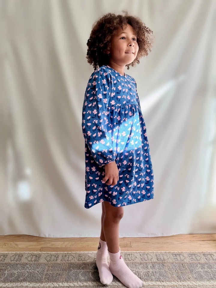 Lewis – Scarlet Dress in Poppy Field