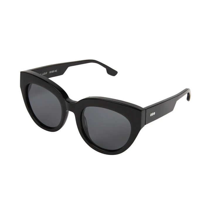 Komono – Lucile in Black