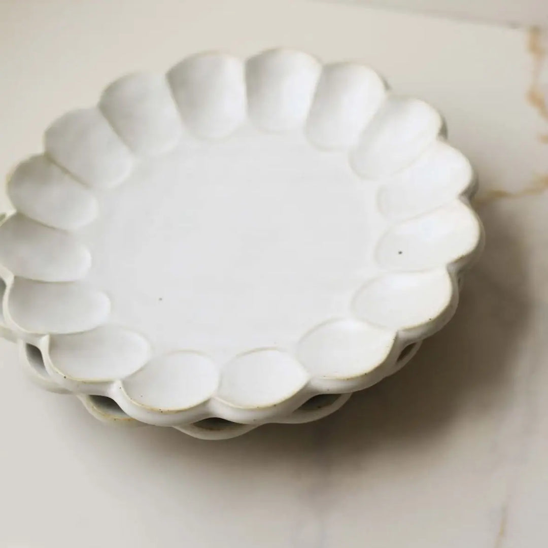 Fodory - Large Plate with Scalloped Rim