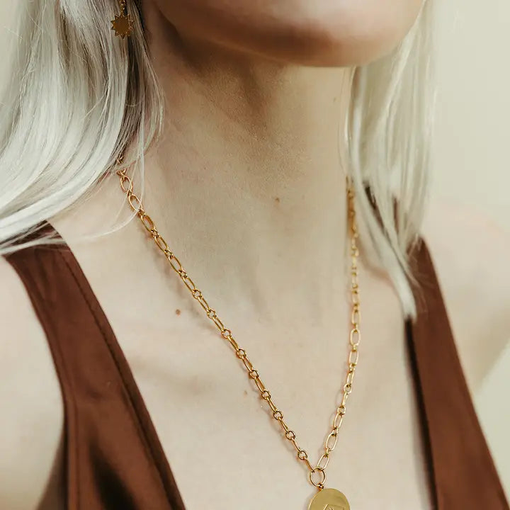 Sierra Winter – Eve Necklace in Gold