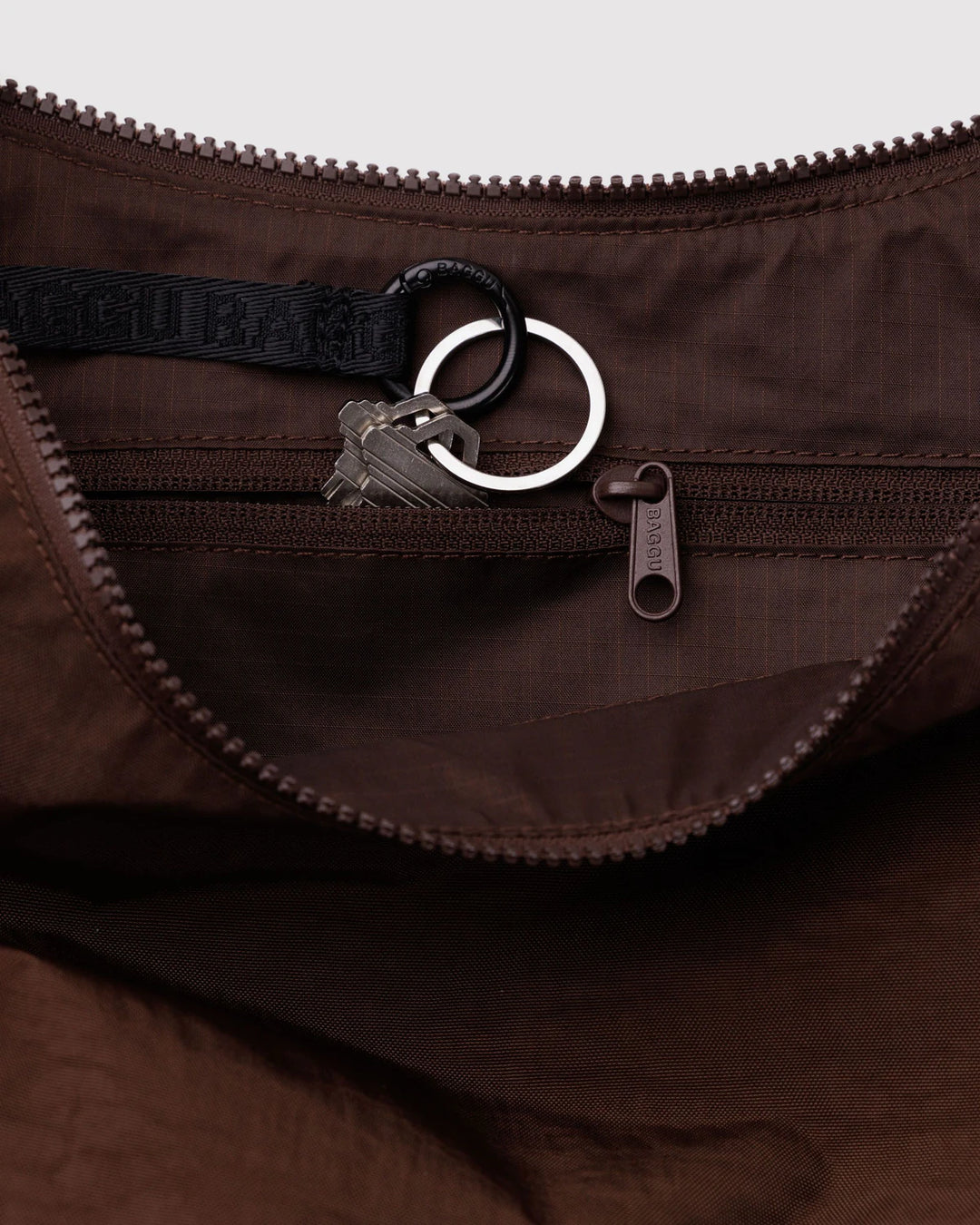 BAGGU - Medium Nylon Crescent Bag in Coffee