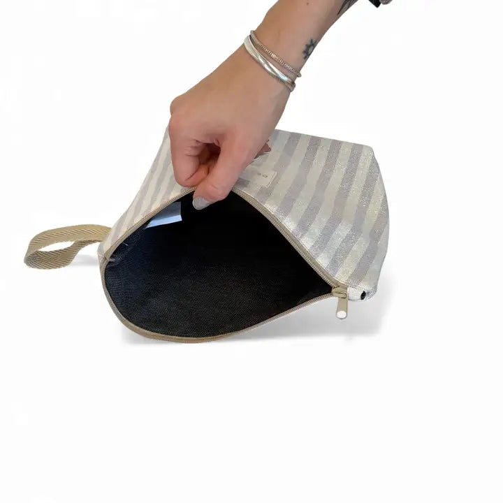 De La Mur Lines - Large Makeup Bag in Lulil