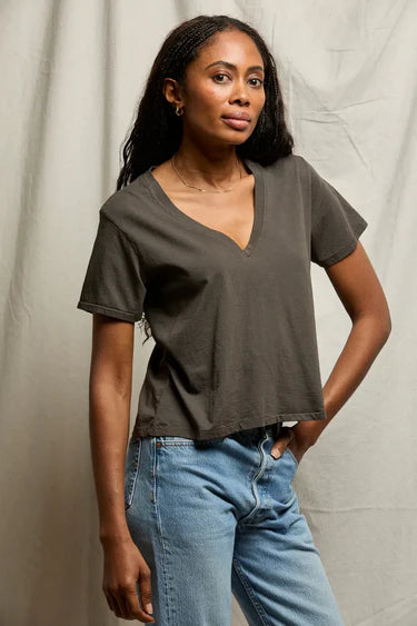 Perfect White Tee - Beckett Crispy Cotton V-Neck Tee in Vintage Black