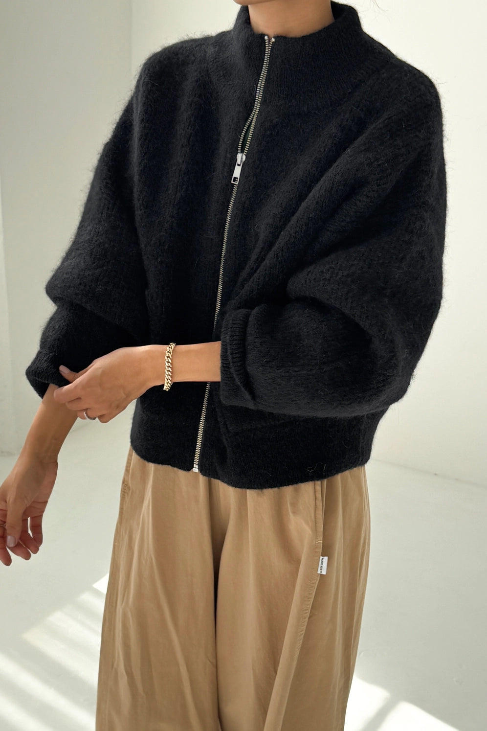 Le Bon Shoppe - Alpaca Zip Front Sweater Jacket in Black