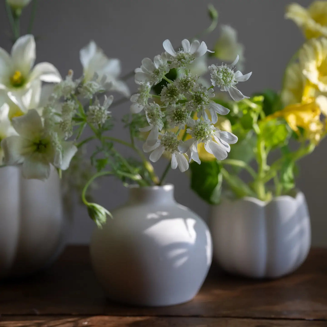 Floral Society – Ceramic Blossom Vase in Matte White