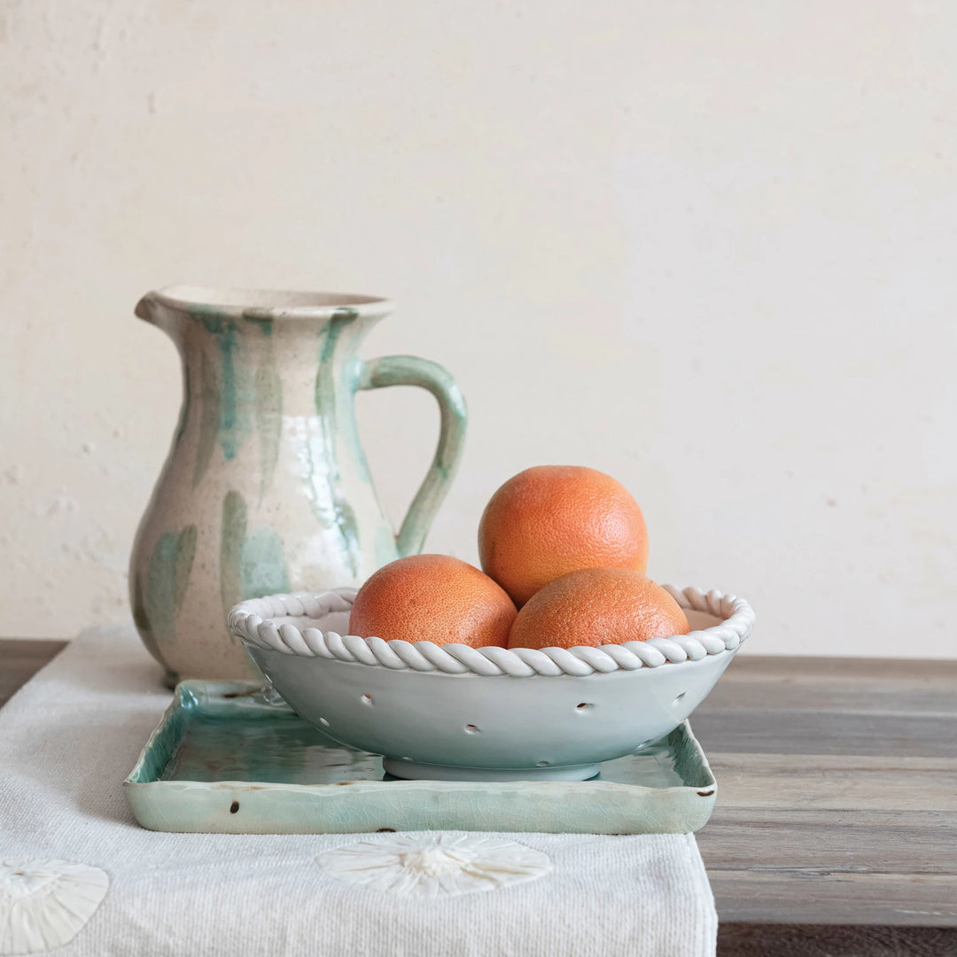 Stoneware Colander with Twisted Edge in White