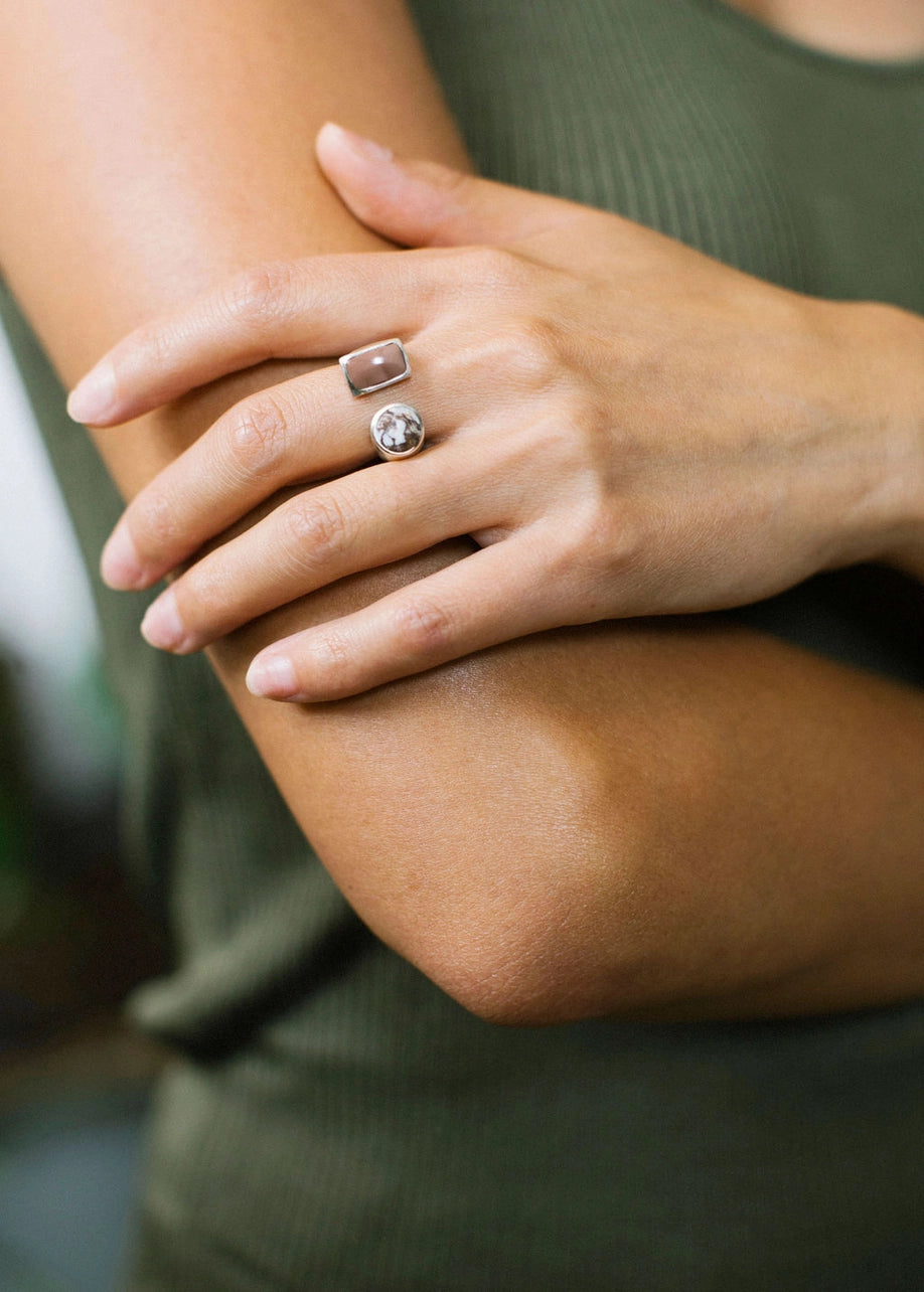 Sarah Safavi Jewelry – Duality Split Ring in Earth