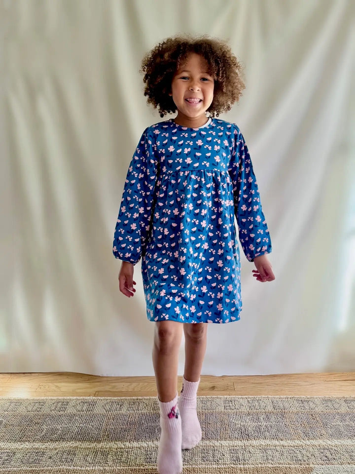 Lewis – Scarlet Dress in Poppy Field