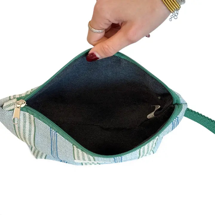 De La Mur Lines - Large Makeup Bag in Cata