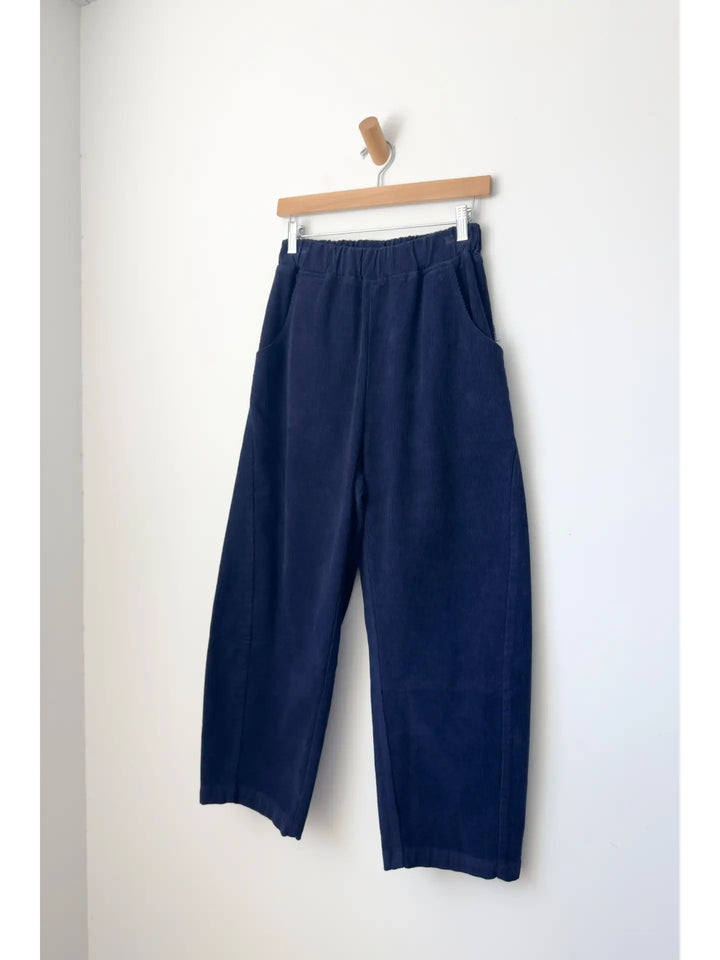 Le Bon Shoppe - Arc Corduroy Pants in Navy