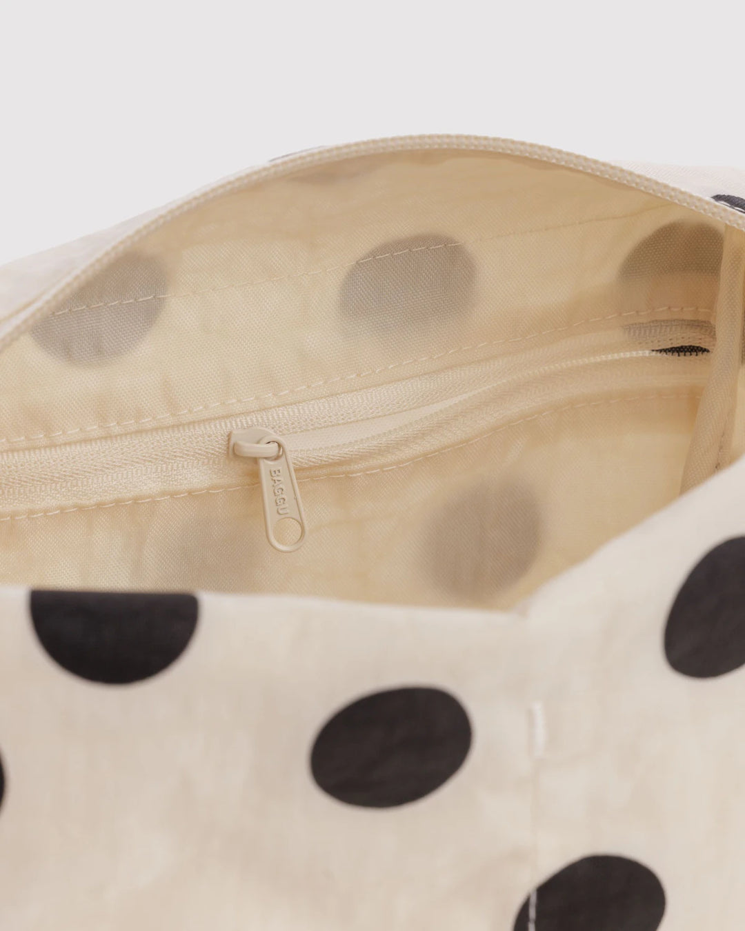 Baggu – Dopp Kit in Black and Cream Polka Dot