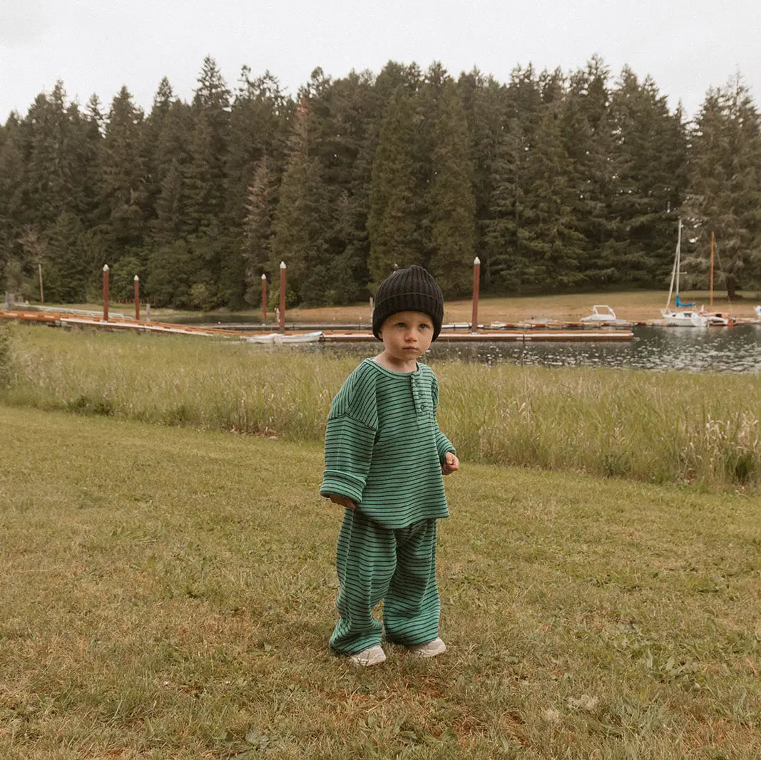 Winnie + Crew - Micky Set in Thin Green Stripe