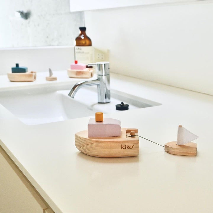 Kiko & GG – Ofune Wind Up Boat in Lavender