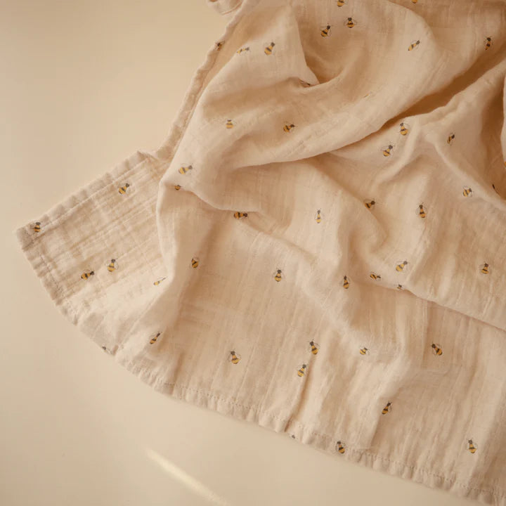 Mushie – Organic Cotton Muslin Swaddle Blanket in Bees