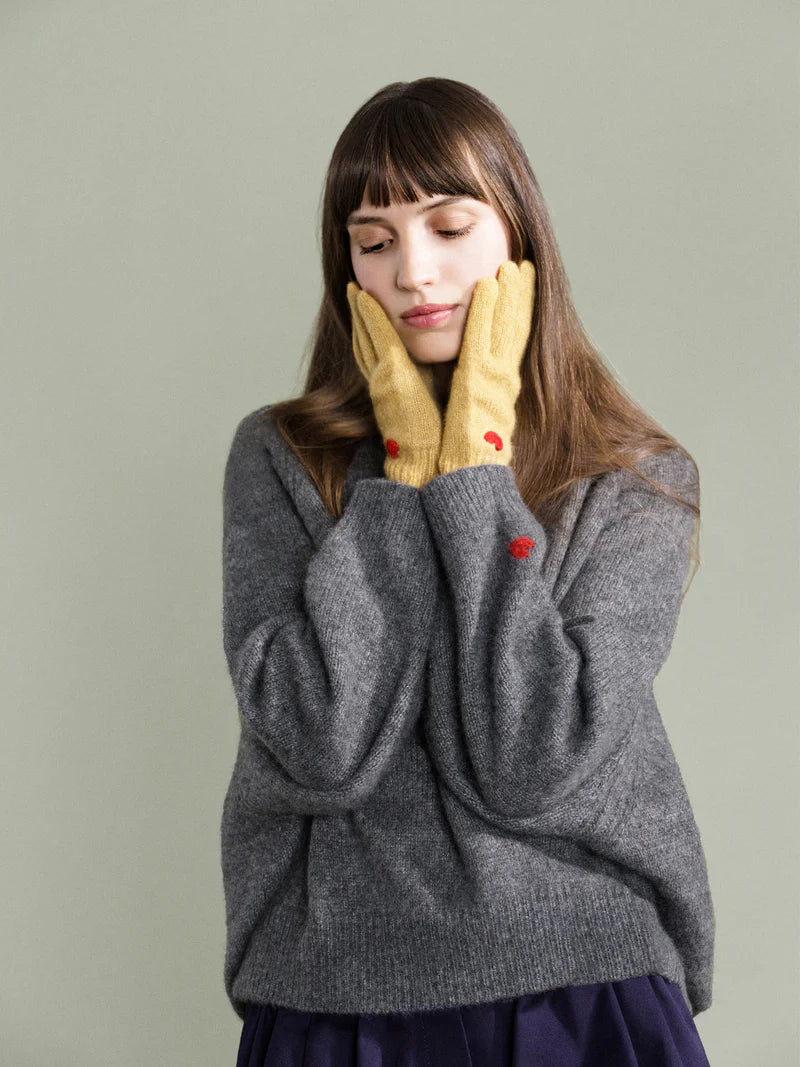 Hansel from Basel - Cashmere Heart Gloves in Amber