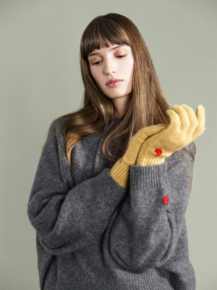 Hansel from Basel - Cashmere Heart Gloves in Amber