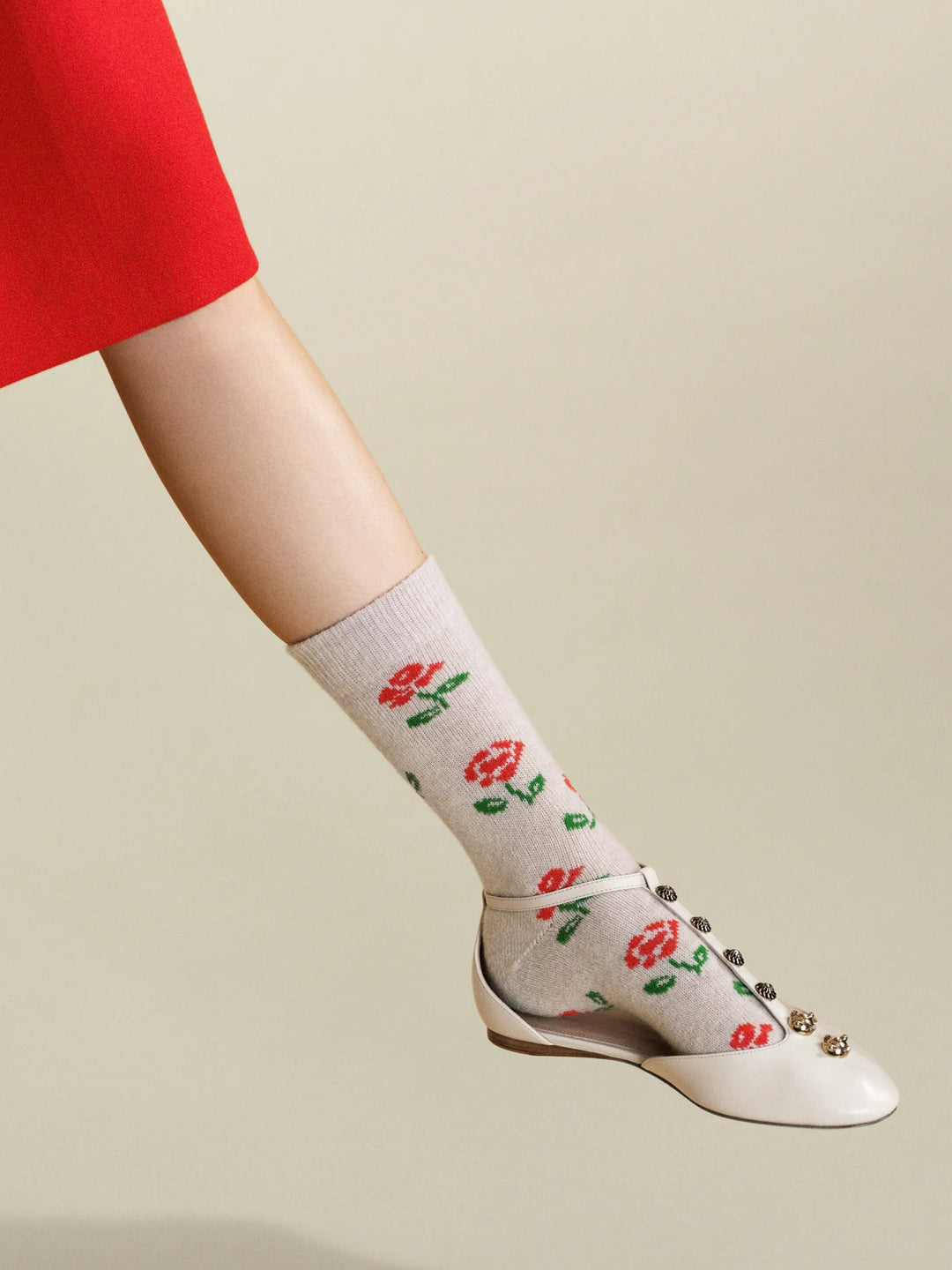 Hansel from Basel – Sporatic Rose Cashmere Crew in Oatmeal