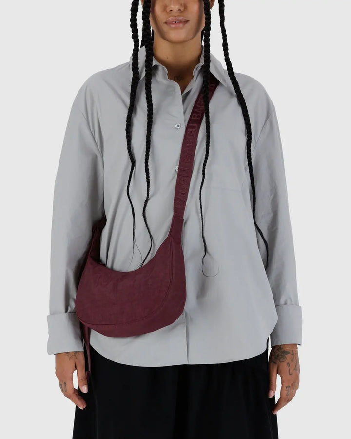BAGGU - Small Nylon Crescent Bag in Mahogany
