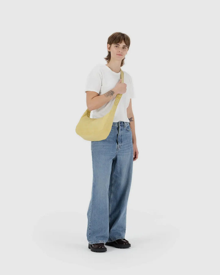 BAGGU - Medium Nylon Crescent Bag in Butter