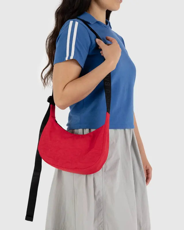 BAGGU - Small Nylon Crescent Bag in Candy Apple