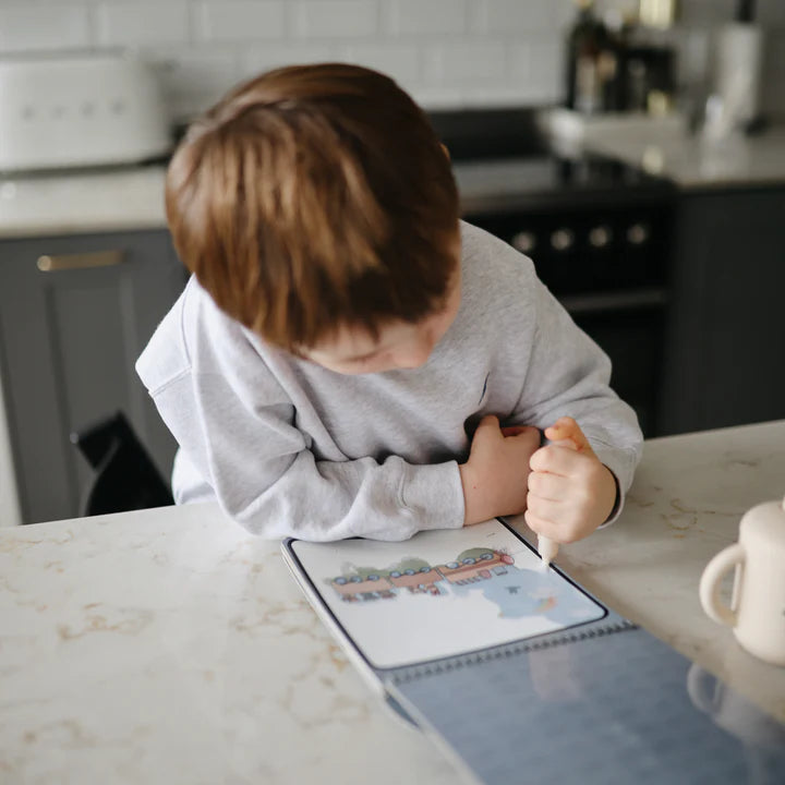 Mushie – Reusable Water Color Pad in Vehicles