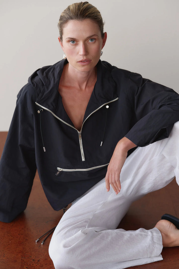 Donni – Nylon Anorak in Jet